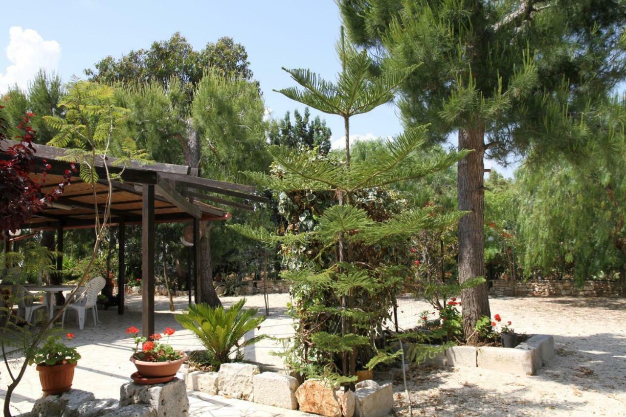 Villa Beatrice Serranova Екстериор снимка