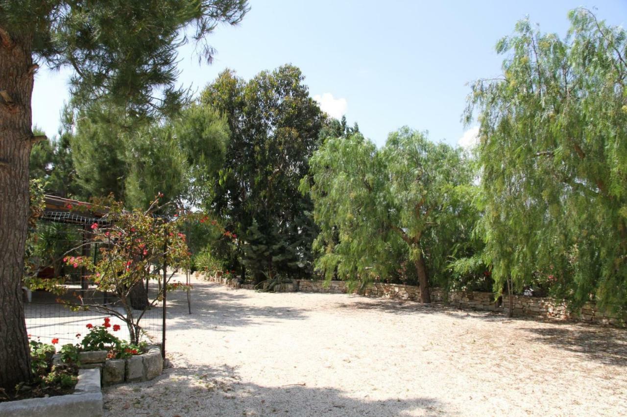 Villa Beatrice Serranova Екстериор снимка