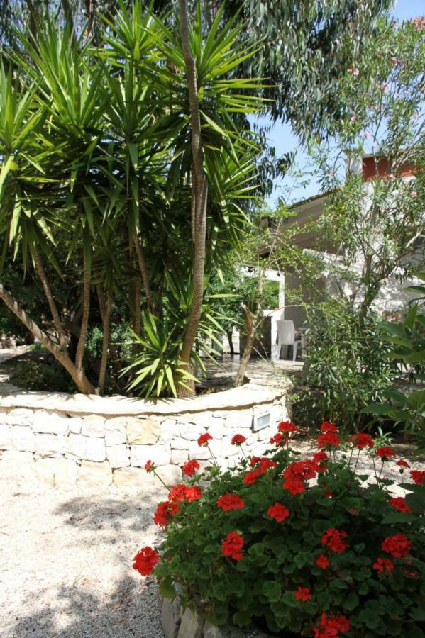 Villa Beatrice Serranova Екстериор снимка
